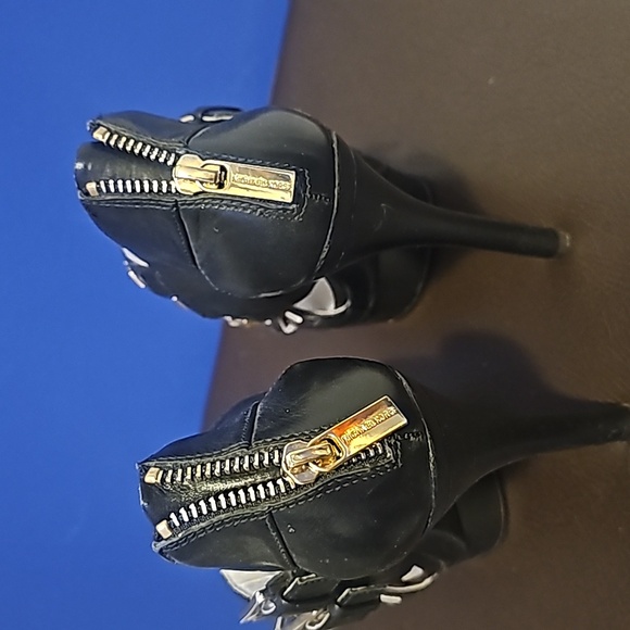 Micheal Kors high heels - Picture 3 of 4